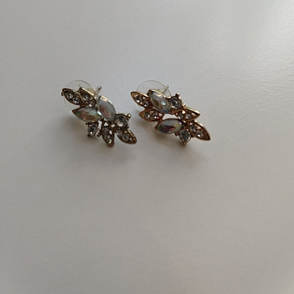 Art deco style rhinestone stud type earrings